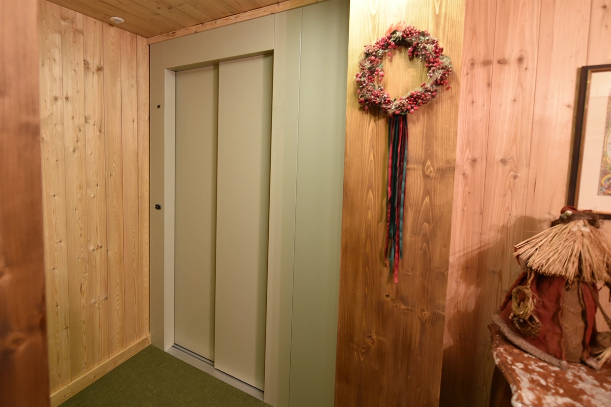 Ascenseur privatif installé dans un chalet à Chamonix